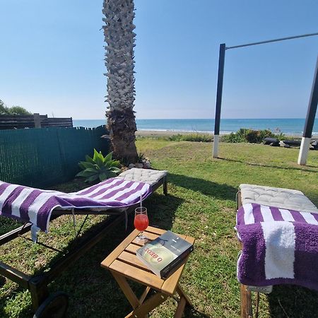 Ammos Beachfront Villa Paradise Lárnaca Exterior foto